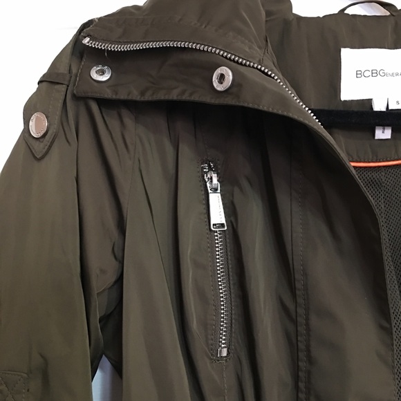 BCBG Green Jacket with orange piping - Picture 3 of 12